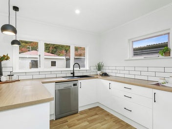 Contemporary Comfort, Corner Section