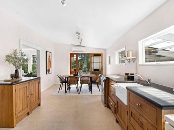 Vendor Says SELL - 2 Weeks Before It's Rented