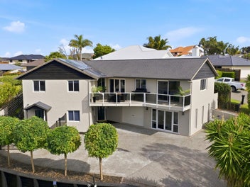 Priced to Sell in Twelve Acre!