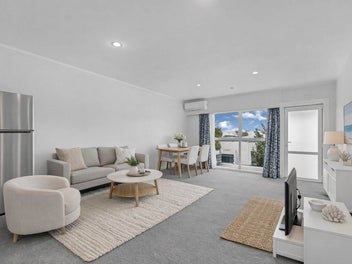 2 Beddie, Top Location, Endless Potential!