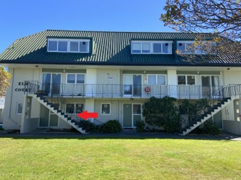 Image 1 of 7
