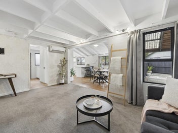 Private Modern Living