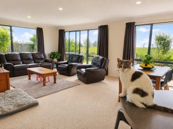 VENDOR HAS BOUGHT - PRICE REDUCED $825,000