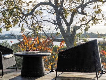 LAKE PUPUKE LUXURY