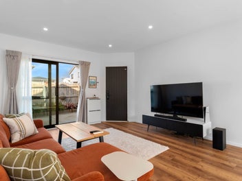 Stunning Coastal Living – Stylish & Move-In Ready