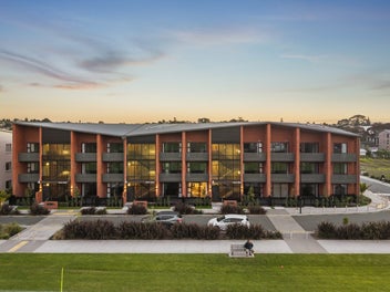 New 2-Bed Parkside Apartment | $760K