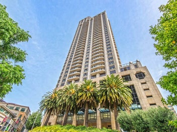 Park Views. Prestige Address. Two Parks.