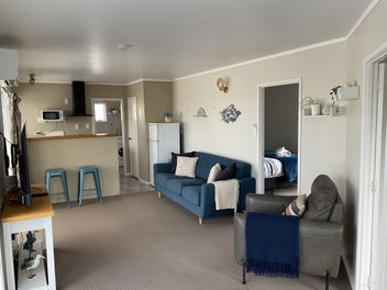 Image 1 of 32
