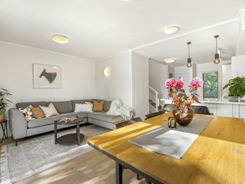 Sun-Soaked, Private & Perfectly Positioned
