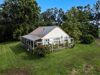 Lifestyle with Home and Income Potential