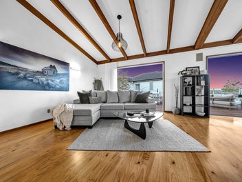 Spectacular Views On 1,236m2 - Owners downsizing