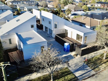 Single Level Options, Cashmere School Zoned!