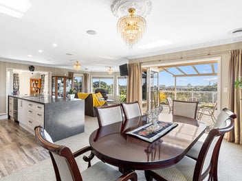 GENEROUS FLOOR PLAN & OFF-STREET PARKING