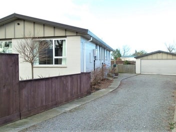Image 1 of 7