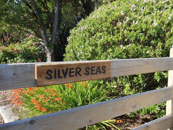 SEA VIEWS TO STUN THAT ARE NEVER HO-HUM
