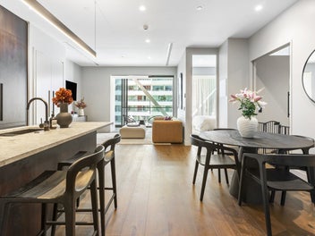 International priced to sell $1,850,000!