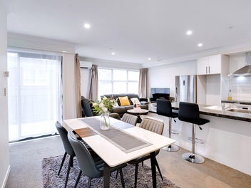 CBD Multi-Level Living - Lock Up & Go