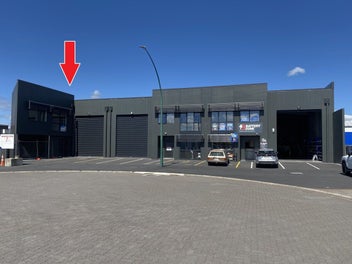 Image 1 of 6