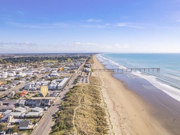 New Coastal HOMES With Lifts