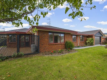 BEO $995,000 - Four Bedroom Stunner