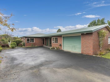 Relaxed living, well-kept home