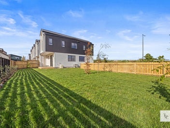 Vendor Says SELL! Large Backyard