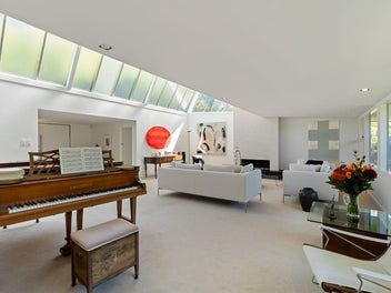 RARE 360sqm SINGLE-LEVEL MASTERPEICE IN KHANDALLAH