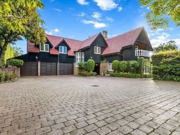 Rare Dual-Title Estate! 5,665m²! Urgent Tender!