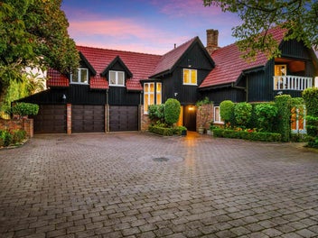 Rare Dual-Title Estate! 5,665m²! Urgent Tender!
