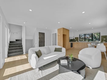 4 Bed! 3 Car! 150 SQM! Reserve Views!