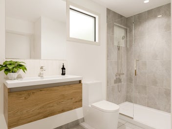 Sunny, Open Plan at Earlsbrook