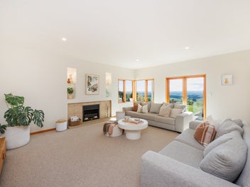 A home that owns the horizon