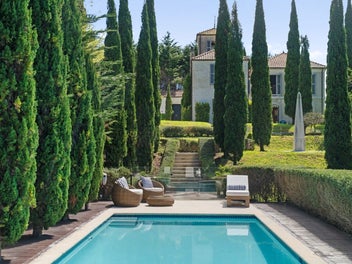 Luxurious and Unique - A Private Country Sanctuary