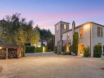 Luxurious and Unique - A Private Country Sanctuary