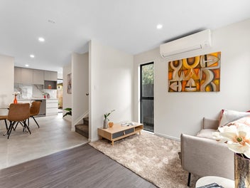 Large Floor Area, Garage, Freehold
