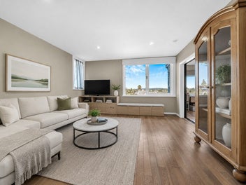Live, Work & Add Cash Flow in a Prime Howick