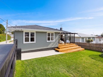 Classic Weatherboard, Modern Ease