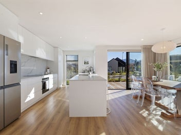 Corner-site, home and income opportunity!