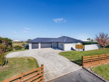 Combining Country & Town Living