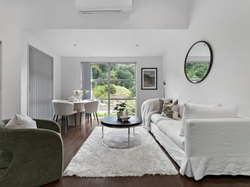 Nature Meets City-Fringe Living