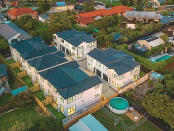 Coastal Walks - All 4 Bedrooms - Dual Lounges