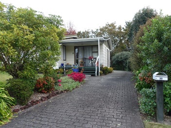 Image 1 of 7