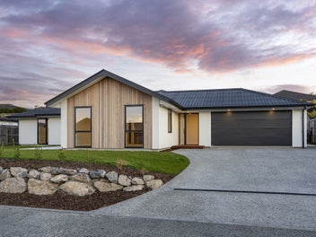 Stylish New Mapua Home