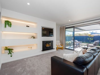Luxury family living in a prime school catchment