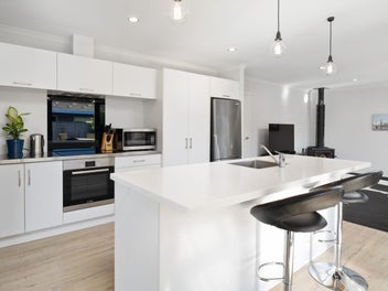 Sunny, Stylish & Perfectly Positioned in Witherlea