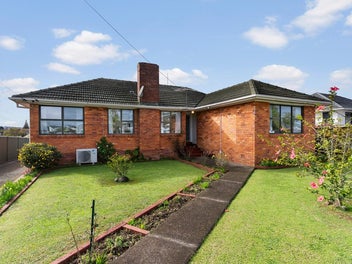 First Time Selling in 65 Years - MUST SELL