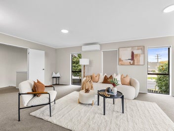 5 Bedrooms, Freehold, $799,000 -Serious Value!