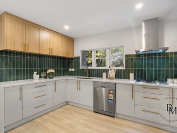 Last Chance To View - Must Be Sold!!