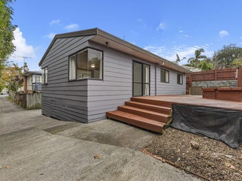 Add Value Opportunity – Vacant & Ready in Opaheke!