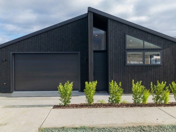 Modern living with income potential and views